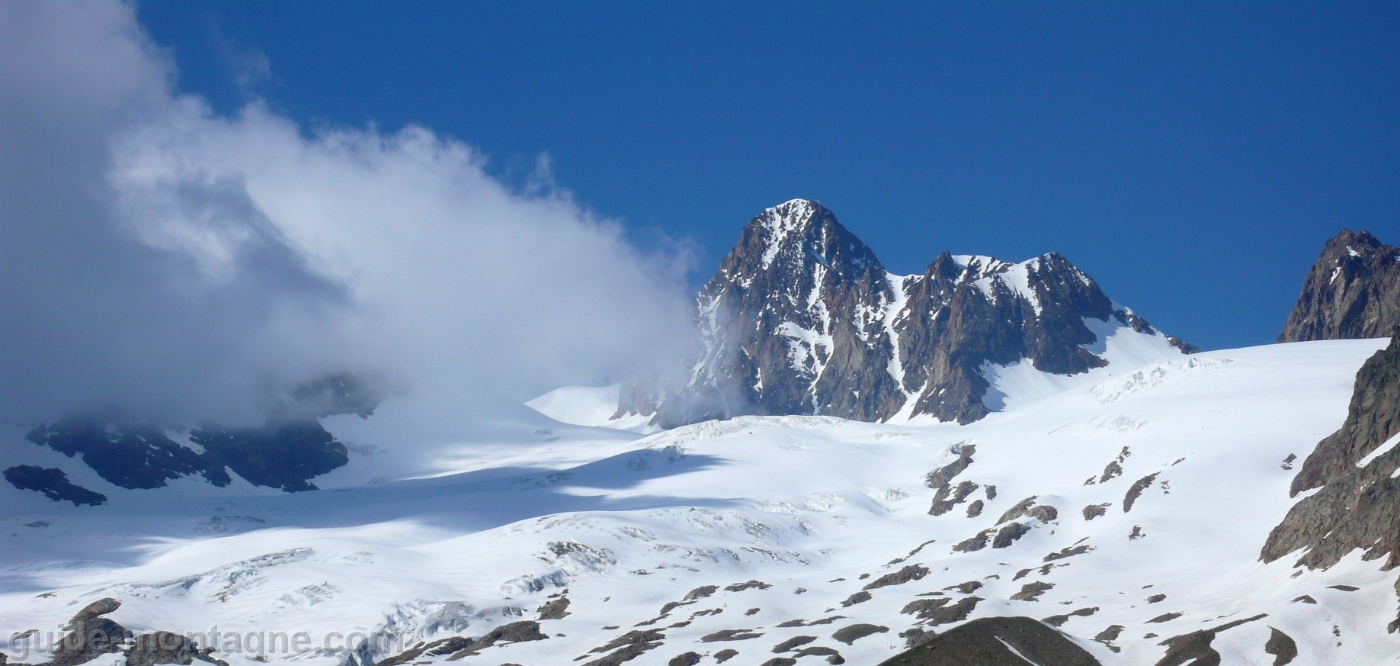 Aiguille des Glaciers 01